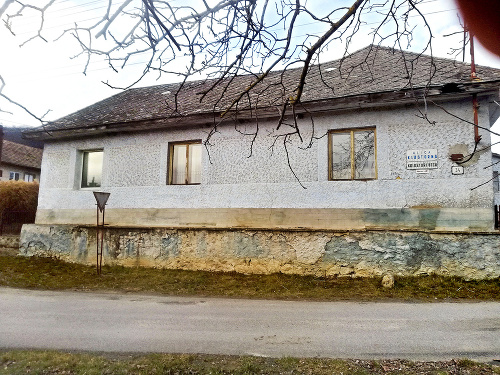 Zo židovských usadlostí v obci Brehov už zostal len jediný dom Armina Frühlingera.