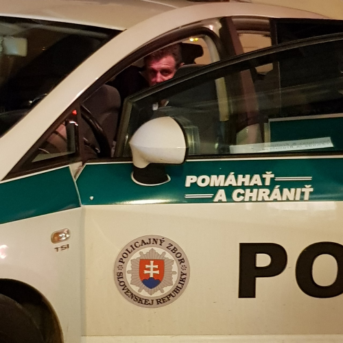 Ministra zadržala polícia. 