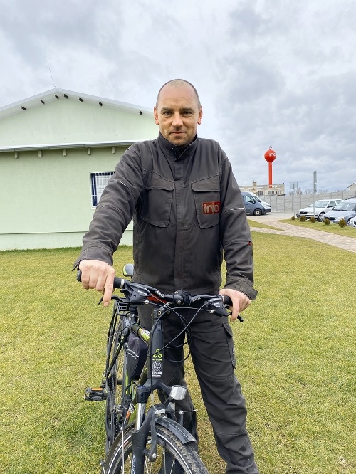 Peter Gašpar prišiel do práce na bicykli  271-krát a získal za to 542 eur. 