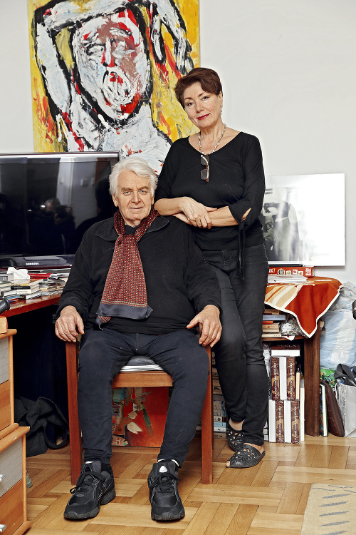 S manželkou:  Zuzana Jarošová je vydavateľka a generálna komisárka Bienále ilustrácií Bratislava.