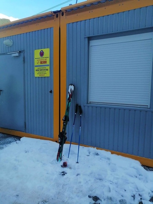 Jeden z lyžiarov na Chopku po zrážke zomrel.