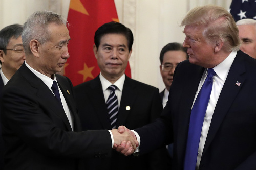 Americký prezident Donald Trump a čínsky podpredseda vlády Liou Che 