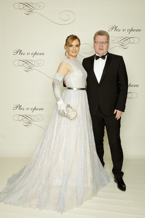 Ples v opere 2020: Juraj Čurný s manželkou Andreou.
