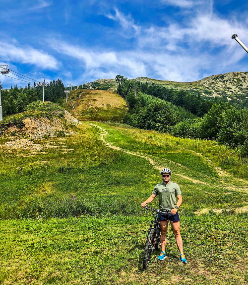 Tomáš Bezdeda bicykloval na Chopku.