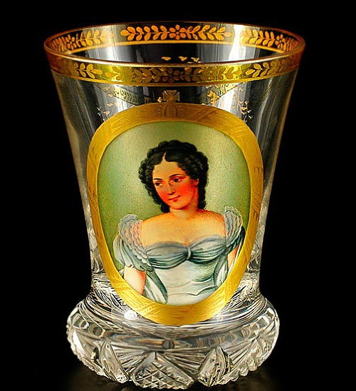 Jeden pohár bol nájdený na aukcii v Brne. 