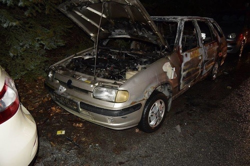 Na sídlisku v Banskej Bystrici zhorelo auto.