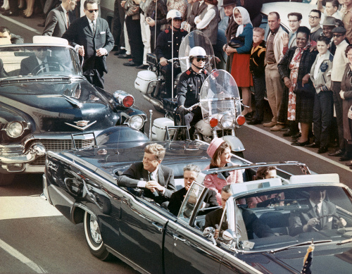 Kennedyho zavraždili v Dallase 22.novembra 1963.