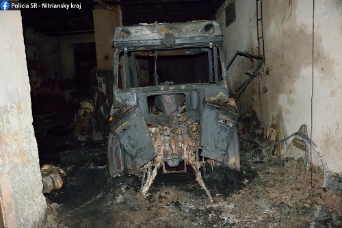 V areáli mestského podniku služieb zhoreli pracovné stroje i náradie.