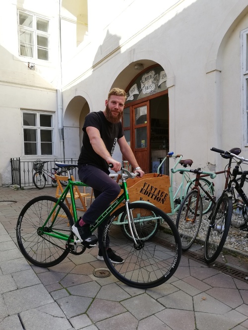 Michal si myslí, že cyklistika sa v meste rýchlo rozvíja.