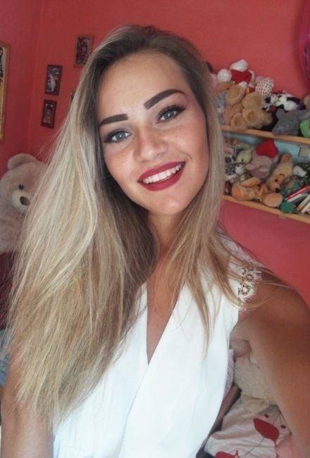 Dominika Medvegyová, 20 rokov, Modrý Kameň.
