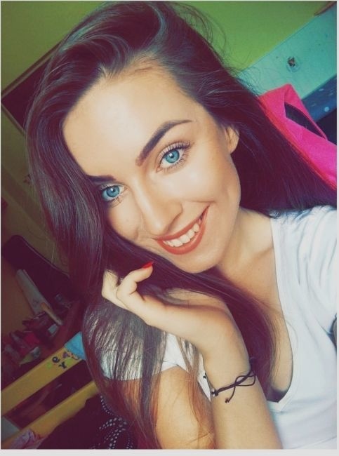 Kristína Adamičková, 19 rokov, Bánovce nad Bebravou.