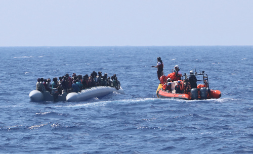 Loď Ocean Viking zachránila ďalších 105 migrantov.