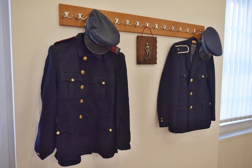 Uniformy dobrovoľného hasičského zboru na výstave 