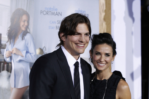 Demi Moore a Ashton Kutcher sa vzali v septembri 2005. Herečka oznámila ich rozchod v novembri 2011. 