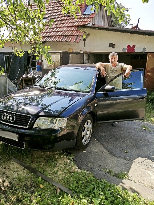 Invalidný dôchodca má z nečakaného daru veľkú radosť.; Audi A6, 2002, 150-tis. km