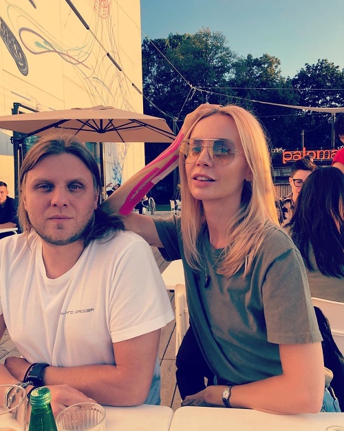 Producent Piotr Wozniak-Starak s manželkou Agnieszkou.