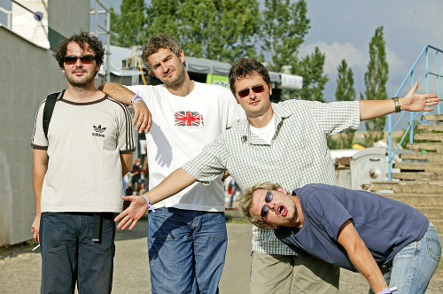 Hexáci (zľava) Ďuďo, Fefe, Tybyke a Yxo ako mladí muzikanti, ktorí mali slávne časy ešte len pred sebou. 