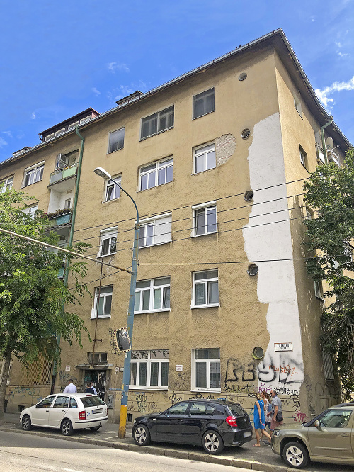 Byt na Žilinskej ulici (220-tisíc €*): Táslerovci si zaobstarali nehnuteľnosť v júli.