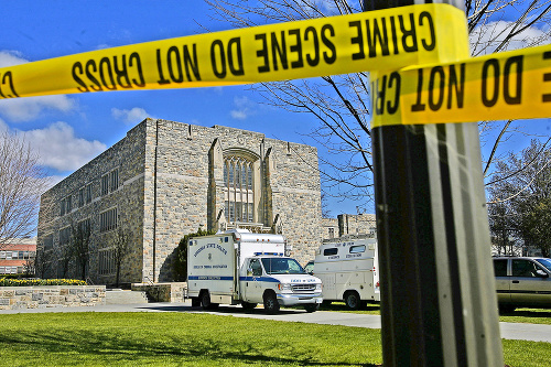 16. apríla 2007, areál univerzity Virginia Tech, 32 mŕtvych