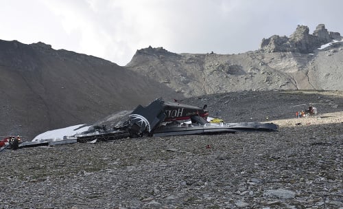 Stroj typu JU-52 sa zrútil v Alpách.