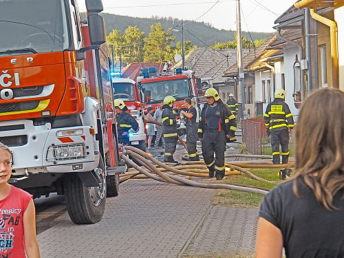Na mieste zasahovalo viac ako 50 hasičov. 