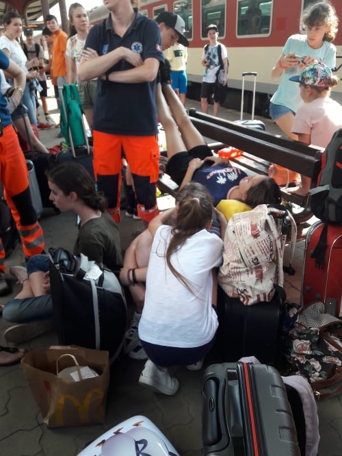 Deti po hororovej ceste vlakom kolabovali od vyčerpania.