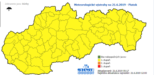 SHMÚ varuje pre búrkami na celom Slovensku