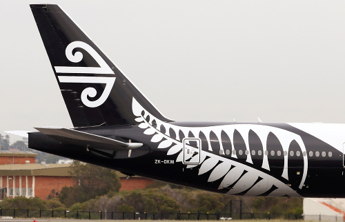 Maorský znak má Air New Zealand aj v logu.