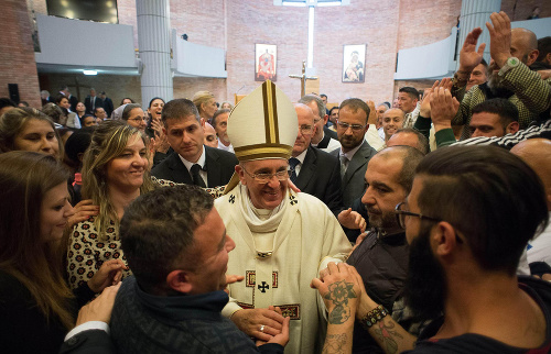 Väznicu Rebibbia v apríli 2015 navštívil aj pápež František.