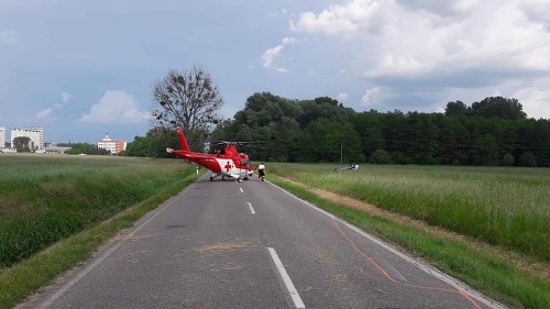 Pri dopravnej nehode na Záhorí zasahoval vrtuľník.