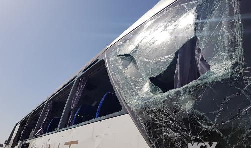 Autobus vybuchol neďaleko pyramíd v Gíze.