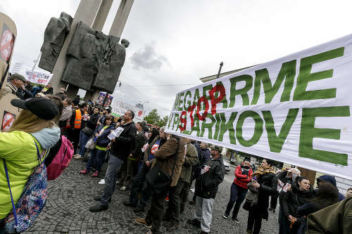 Protestný pochod proti povoleniu prevádzky Farma ošípaných Palárikovo - Šándor.