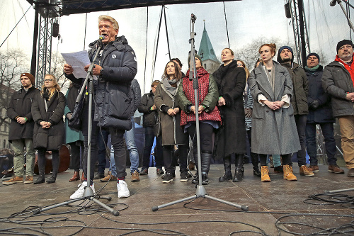 Stal sa jedným z tribúnov protestov Za slušné Slovensko.
