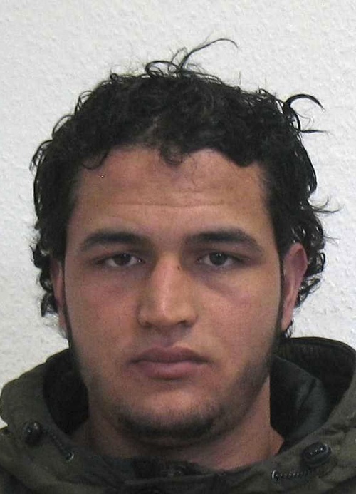 Tunisan Anis Amri je hlavným podozrivým z útoku v Berlíne.