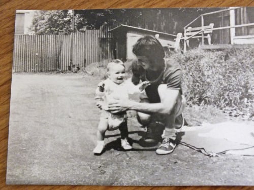 1981: Hingis s dcérou Martinou, ktorá vtedy mala približne 1 rok.