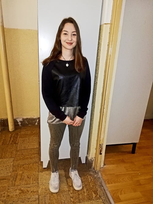 Alexandra Guzaninová (20)