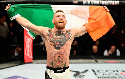 Conor McGregor nekompromisne naložil Alvarezovi.