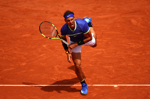 Nadal postúpil suverénne do štvrťfinále dvojhry.