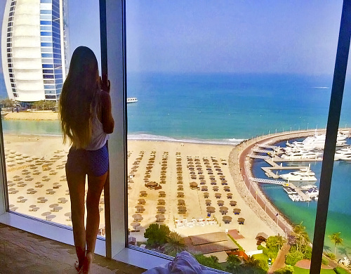 Jumeirah Hotel Beach Dubaj, 8.11.2017: Dcéra Zsuzsovej Leonie zverejnila fotografi u z prepychového hotela v Dubaji.