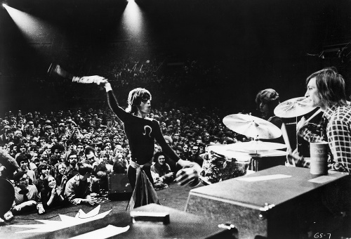 Ošiaľ: Koncert vo vypredanej Madison Square Garden v New Yorku. Rok 1969.