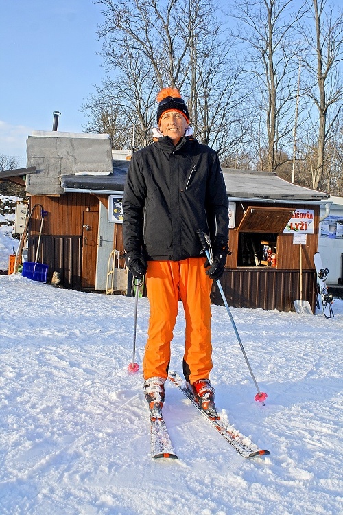 Janko lyžuje od siedmich rokov, je to  jeho vášeň.