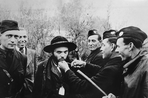 Proti židom: Najprv im zobrali majetky tzv. arizáciou, neskôr ich deportovali zo Slovenska.