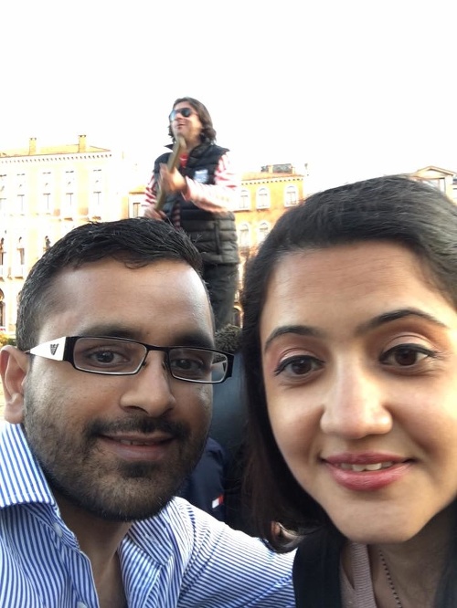 Mitesh Patel s manželkou Jessicou.