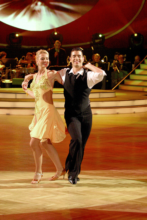 V prvej sérii tancoval v roku 2006 s  momentálnou hviezdou Správ Nového Času Marianou Ďurianovou.