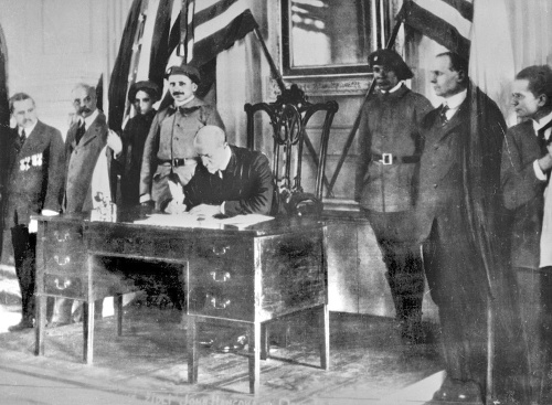26. 10. 1928:  Masaryk vo Philadelphii v USA podpísal deklaráciu o slobode stredoeurópskych národov.