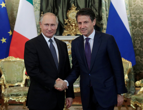 Ruský prezident Vladimir Putin a taliansky premiér Giuseppe Conte