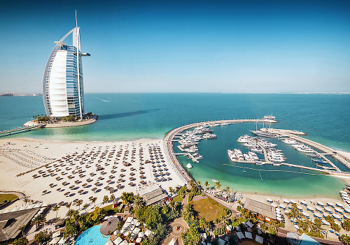 Stovky ľudí sa exotickej dovolenky v Dubaji či na Kube počas Vianoc nedočkali.