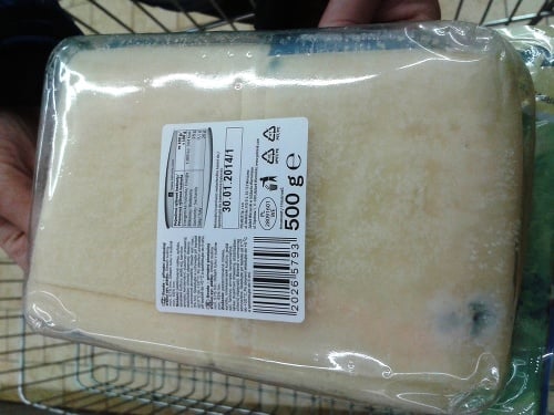Takto vyzerá syr, ktorý mal byť ešte v záruke.