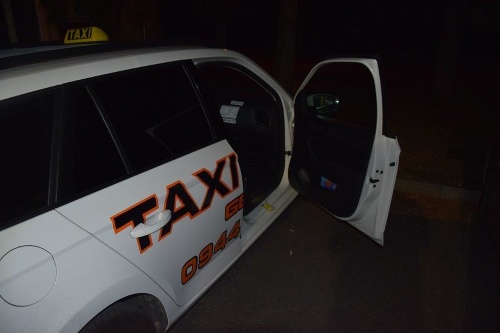 Muža († 47) útočník v Michalovciach bodol v taxíku.