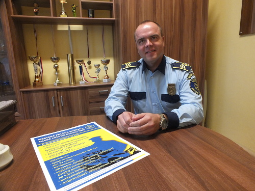 Náčelník Mestskej polície v Rožňave Róbert Hanuštiak.